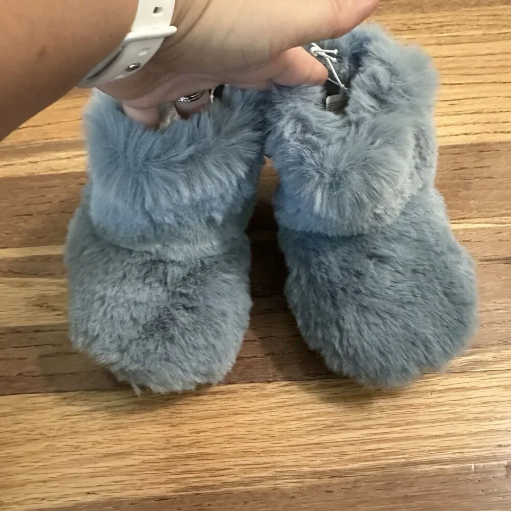 NEW!! Cat & Jack Faux Fur Slip-On Booties, Slippers, Non-Slip, Soft, S (5/6)